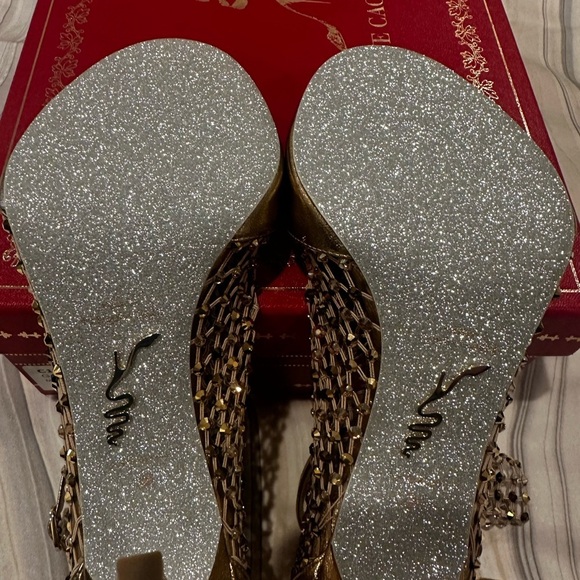 Elegant Gold Stiletto Heels - Picture 10 of 14